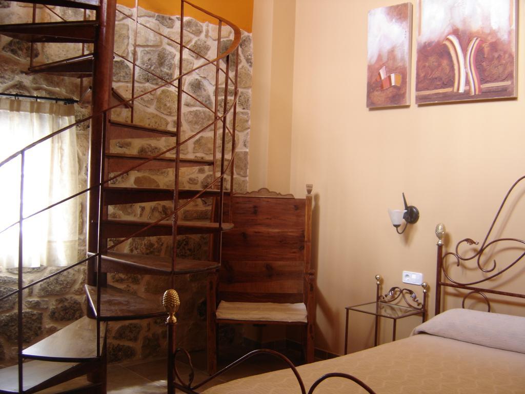Hostal Casa Laure Y Mª Jose Arens de Lledo Dış mekan fotoğraf