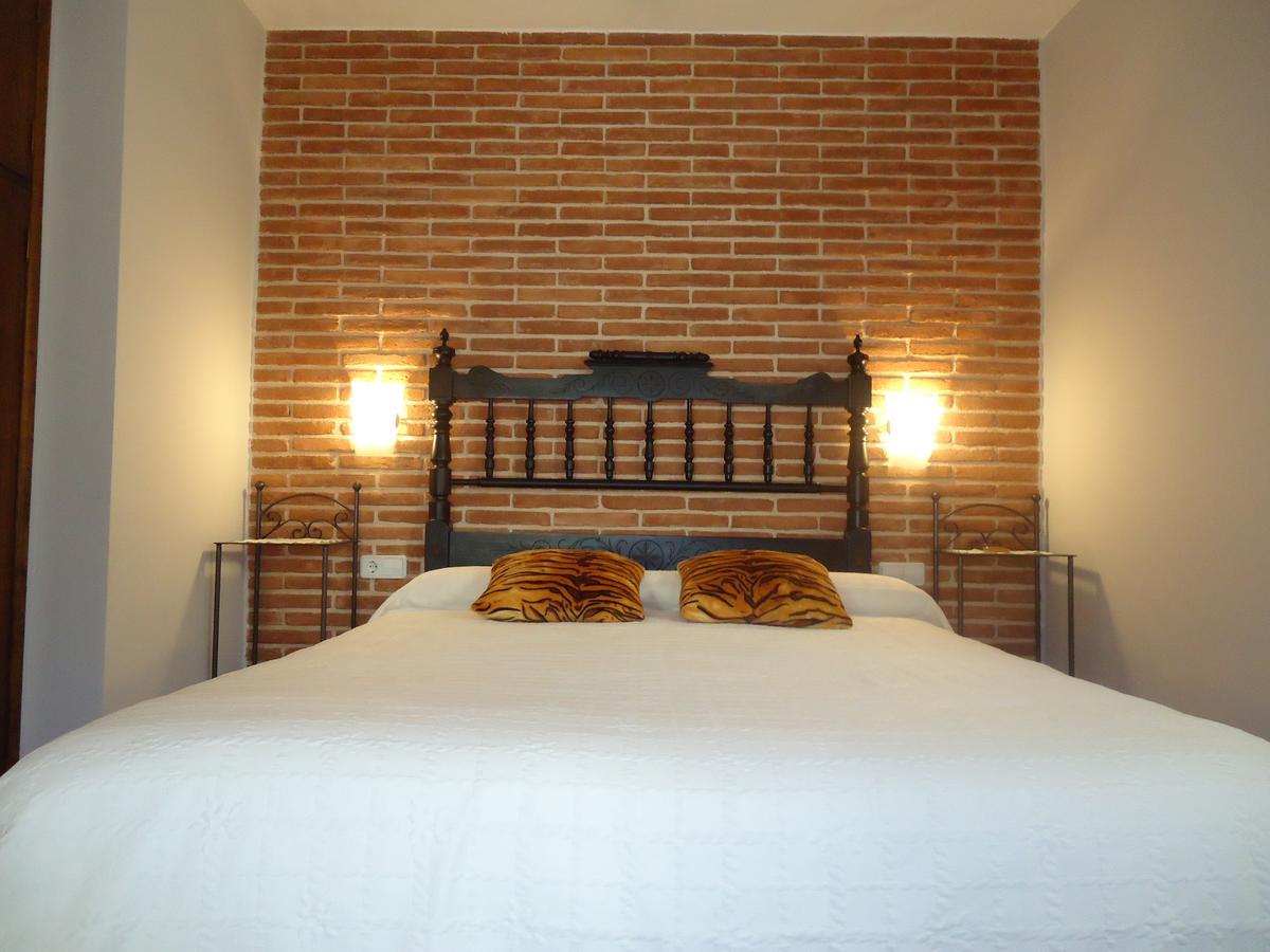 Hostal Casa Laure Y Mª Jose Arens de Lledo Dış mekan fotoğraf
